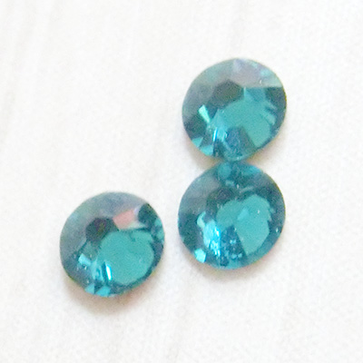 SWAROVSKI ELEMENTS ブルージルコン SS7 36粒