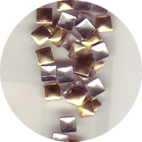 Nail Labo メタルスタッズ フラットピラミッド ゴールド 2mm 30粒
