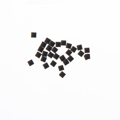 Nail Labo メタルスタッズ フラットピラミッド ブラック 2mm 30粒