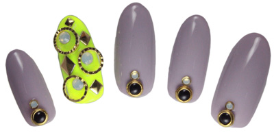 Nail Labo メタルスタッズ フラットピラミッド ゴールド 3mm 100粒