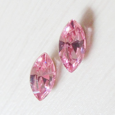 取扱終了 SWAROVSKI ELEMENTS 4228 ナベット 6×3mm Lt.ローズ 10粒