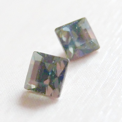 取扱終了 SWAROVSKI ELEMENTS 4428 クシリオンスクエア 3mm ブラックダイヤモンド 20粒
