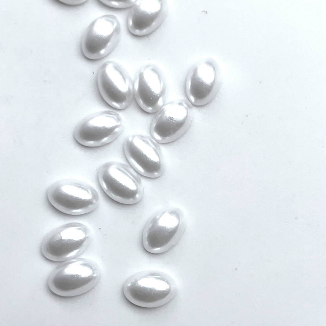 Nail Labo パール ホワイト オーバル 4×6 20粒