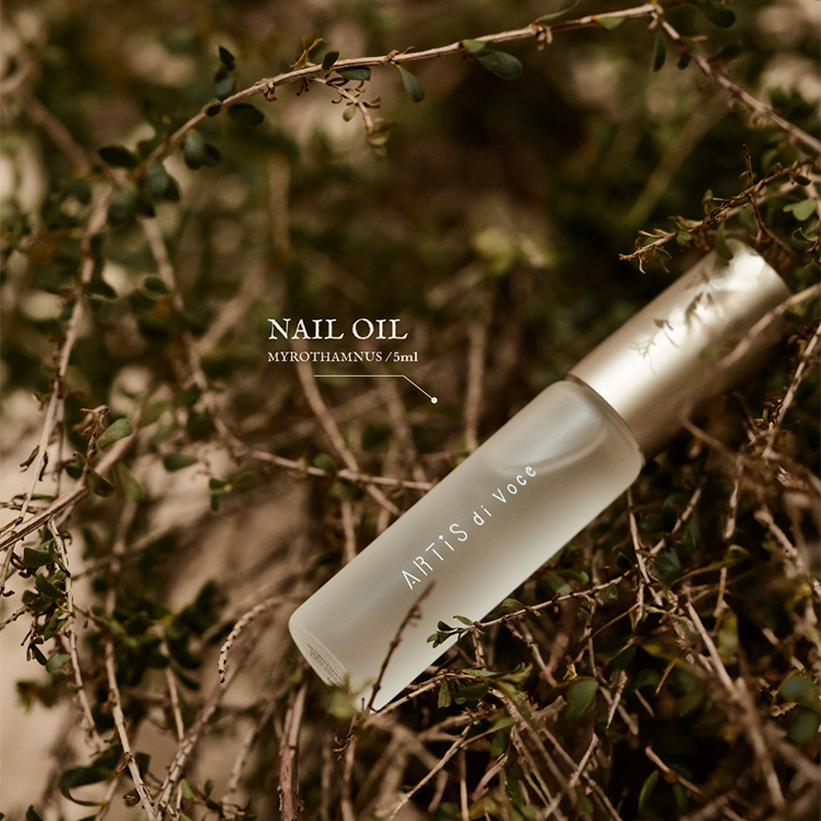ARTiS di Voce ×TOY’s × INITY ネイルオイル 5ml ロールオン MYROTHAMNUS