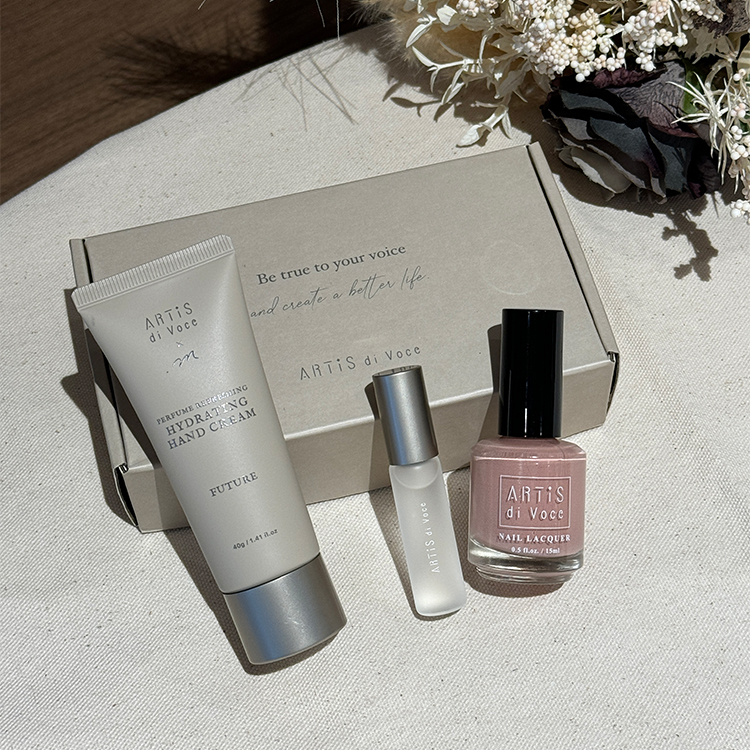 限定 ARTiS di Voce × .m ハンドクリーム・ロールオンオイルGIFT SET（FUTURE） ポリッシュ付き