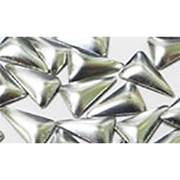 Nail Labo メタルスタッズ シャープトライアングル シルバー 3×5mm 10粒