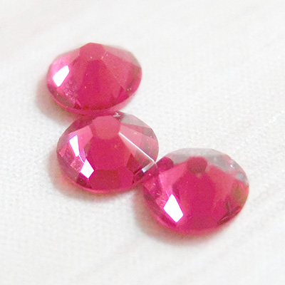 SWAROVSKI ELEMENTS スカーレット SS9 36粒