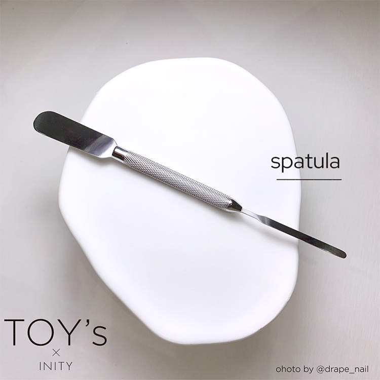 TOY’s × INITY スパチュラ