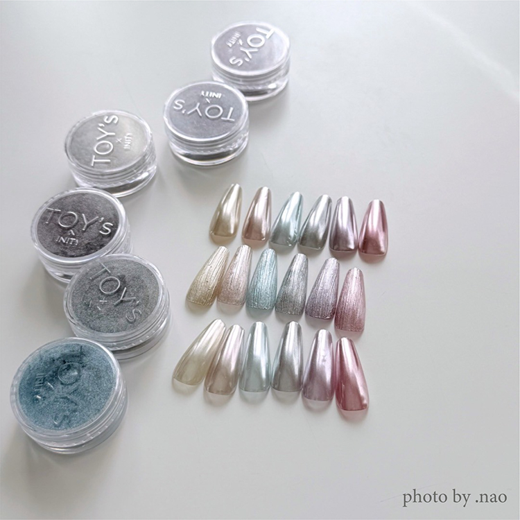 TOY’s × INITY ホワイトメタリックパウダー T-WM03 アイスブルー