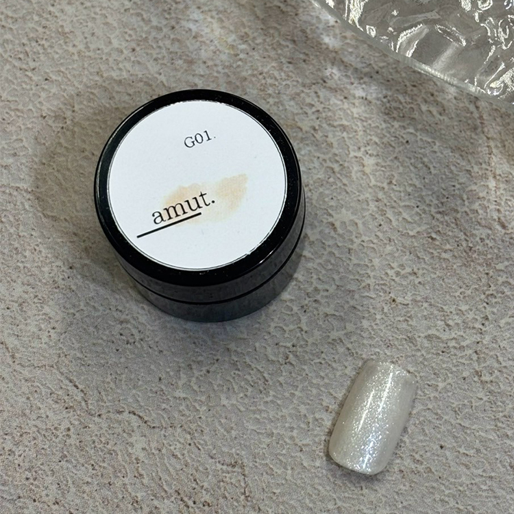amut. カラージェル G01.