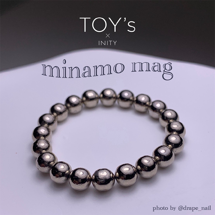 TOY’s × INITY 水面マグ