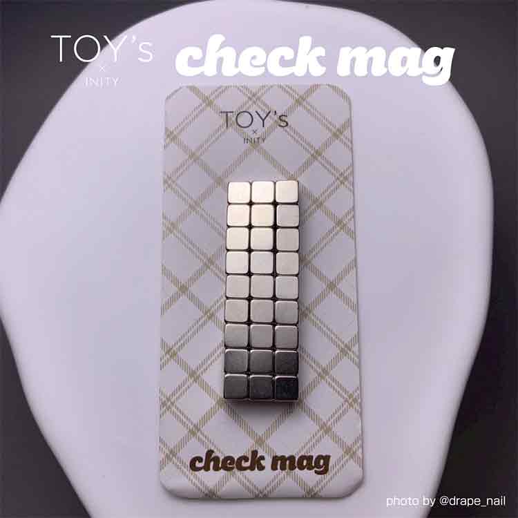 TOY’s × INITY チェックマグ