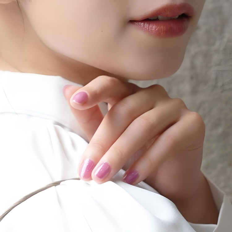 Riene nail polish myrtille confit （ブラシ M）