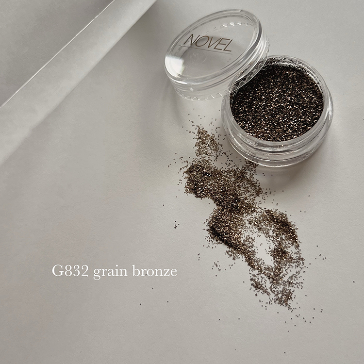NOVEL G832 マットグレイングリッター グレインブロンズ